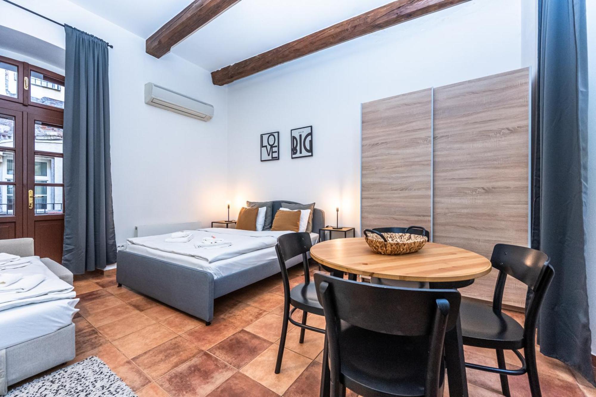 Charles Apartments In Old Town Prague Luaran gambar